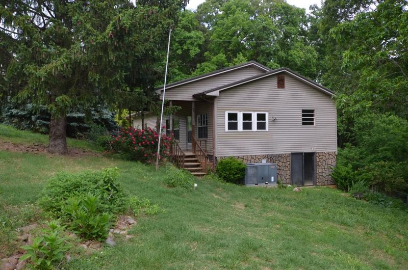 2128 Joe Stephens Rd, Morristown, TN 37814