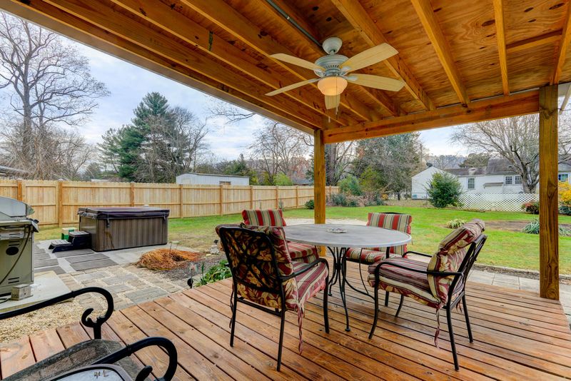 2128 Norvell Dr, Knoxville, TN 37918
