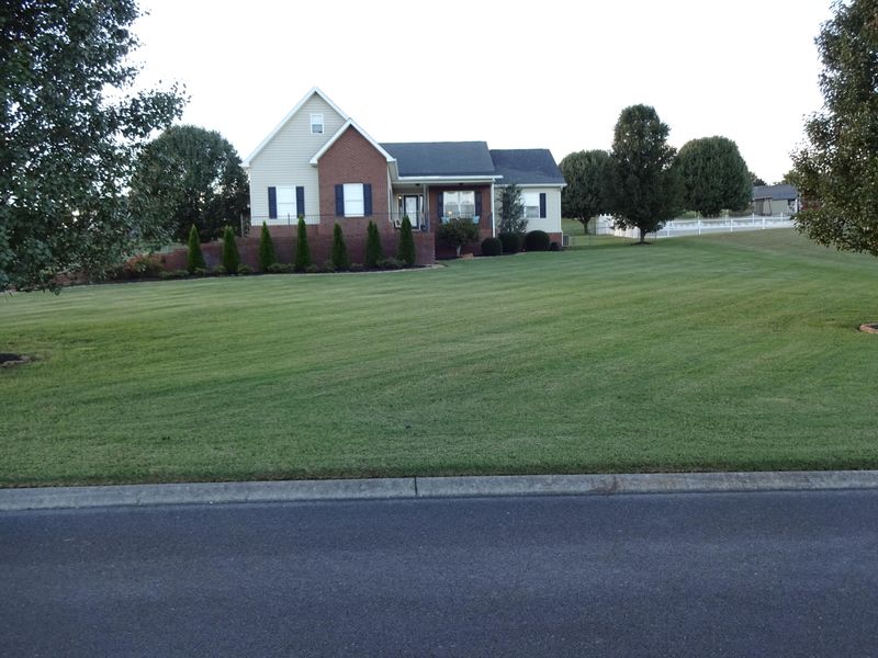 2129 Bradley Ln, Sevierville, TN 37876