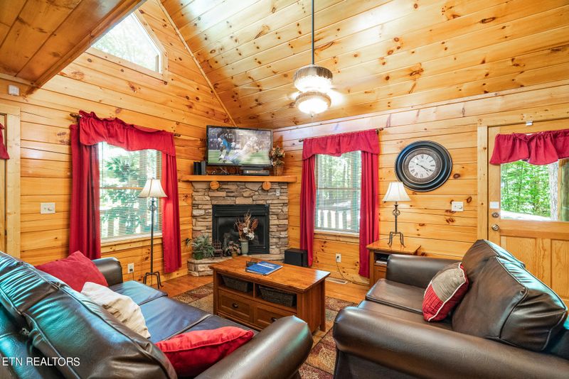 2129 Red Bud Rd, Sevierville, TN 37876
