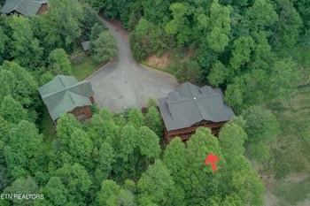 213 Dogwood Point Way, Gatlinburg, TN 37738