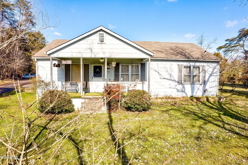 213 E Hendron Chapel Rd, Knoxville, TN 37920