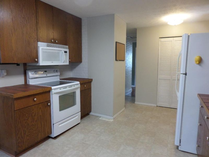 213 E Tennessee Ave, Oak Ridge, TN 37830