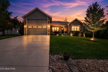 213 Forest Hill Dr, Crossville, TN 38558