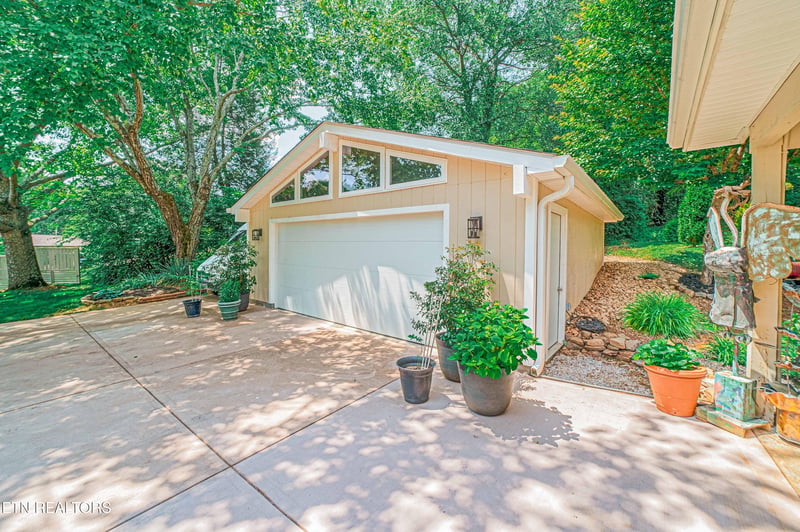213 Golfclub Rd, Knoxville, TN 37919