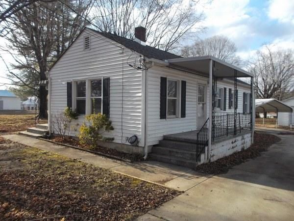 213 Hall St, Vonore, TN 37885