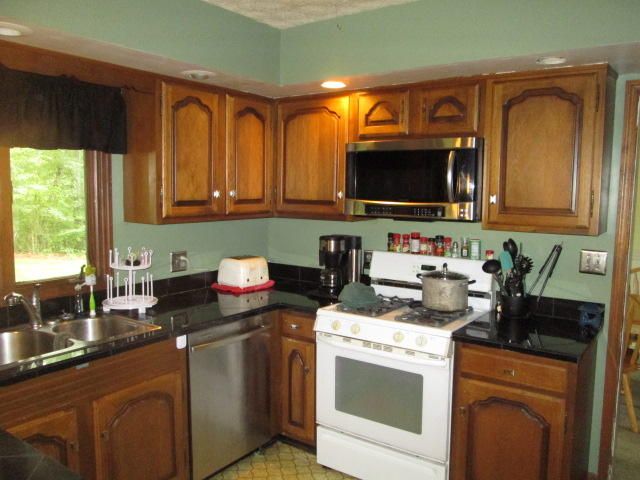 213 Jada Dr, Crossville, TN 38555