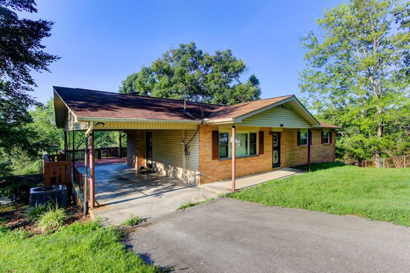 213 Jonathan Pl, Oak Ridge, TN 37830
