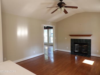 213 Kings Row, Crossville, TN 38571