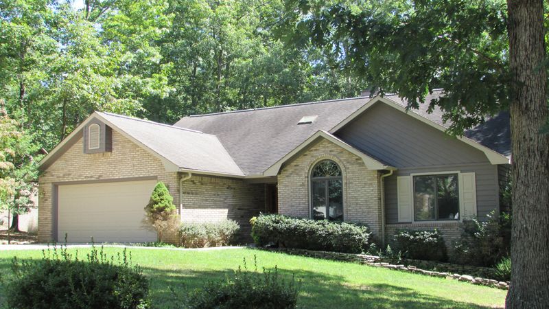 213 Lakeside Dr, Fairfield Glade, TN 38558