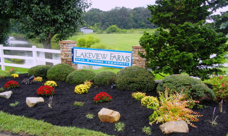 213 Mountain View Dr, Vonore, TN 37885