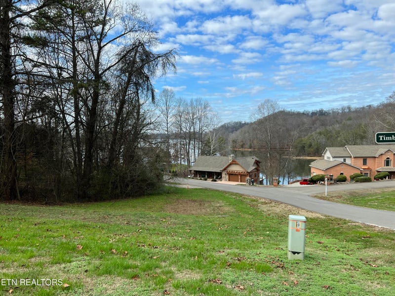 213 Northshore Dr, Greenback, TN 37742