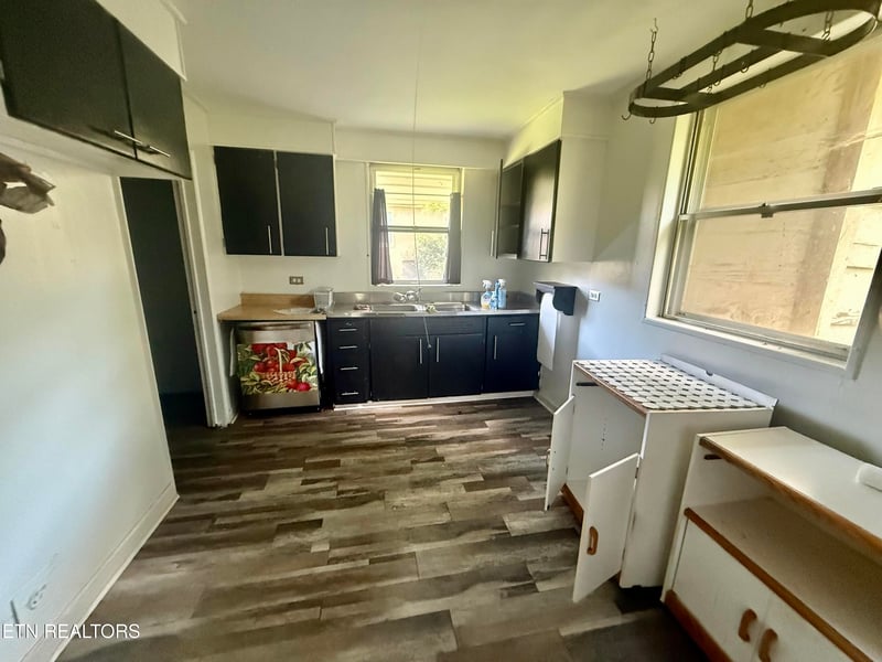 213 Northwestern Ave, Oak Ridge, TN 37830