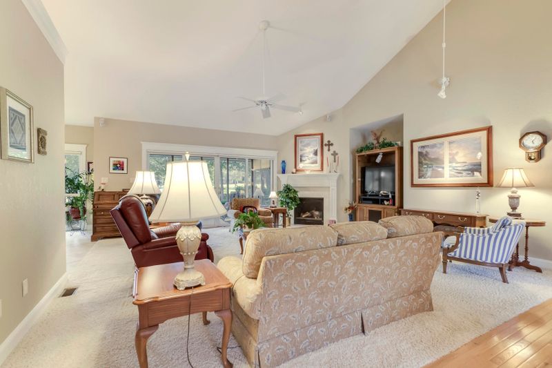 213 Oligi Cir, Loudon, TN 37774