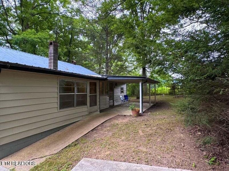 213 Tom Henry Rd, Townsend, TN 37882