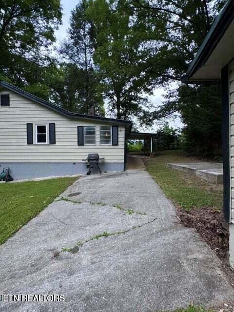 213 Tom Henry Rd, Townsend, TN 37882