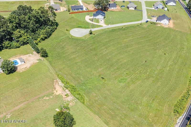 213 Washita Ln, Rutledge, TN 37861