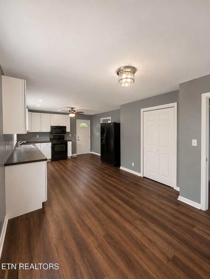 2130 Ruritan Rd, Harriman, TN 37748