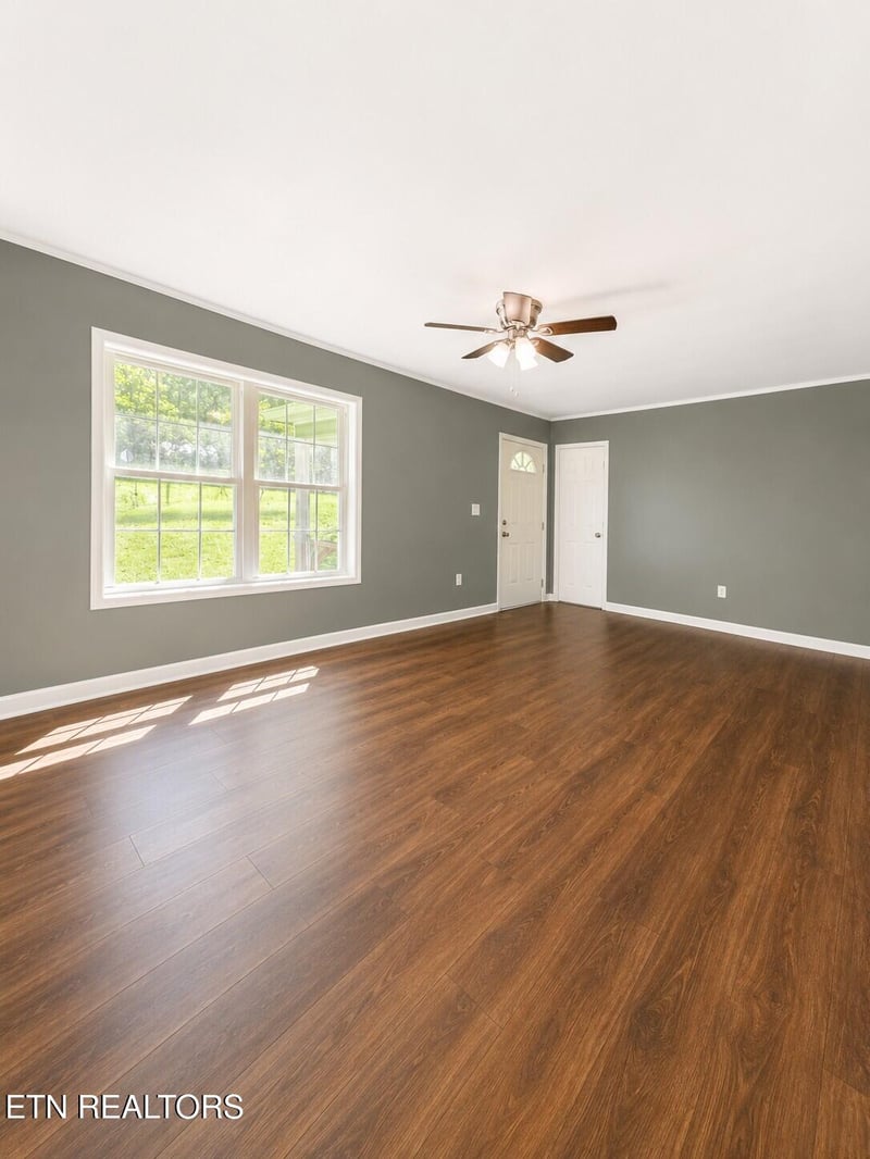 2130 Ruritan Rd, Harriman, TN 37748