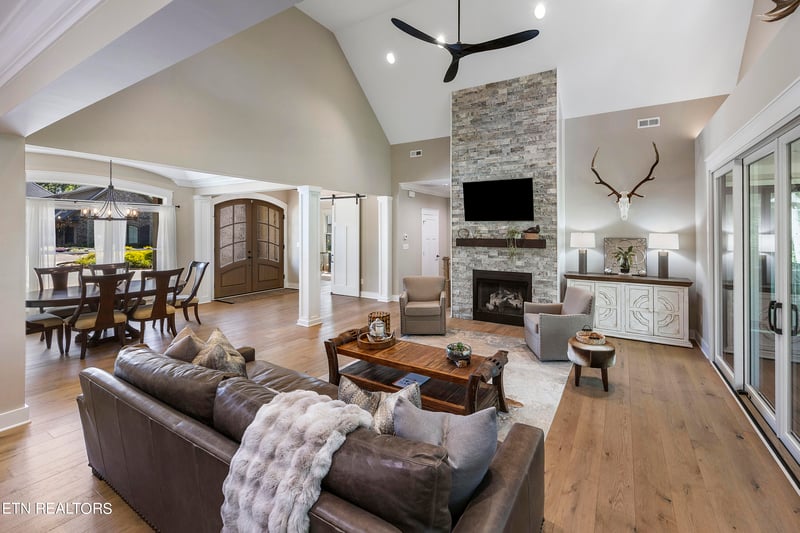 2131 Viewcrest Ln, Knoxville, TN 37932