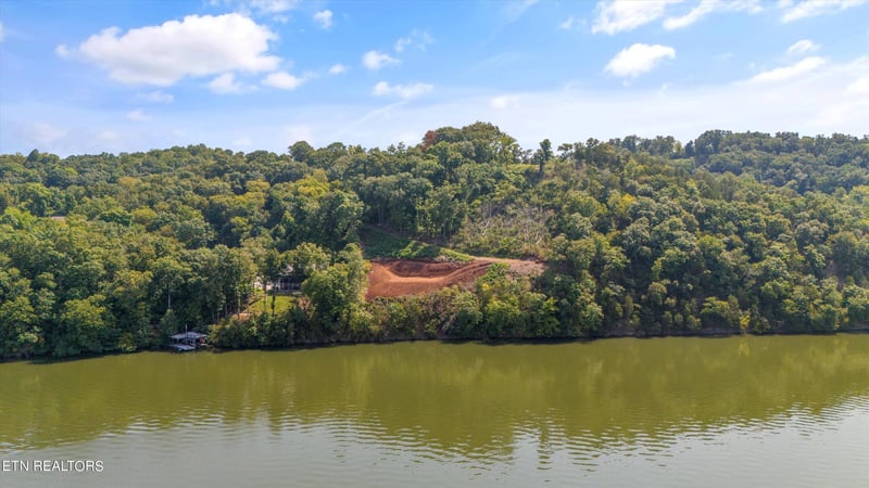 2132 Delta Queen Rd, Louisville, TN 37777