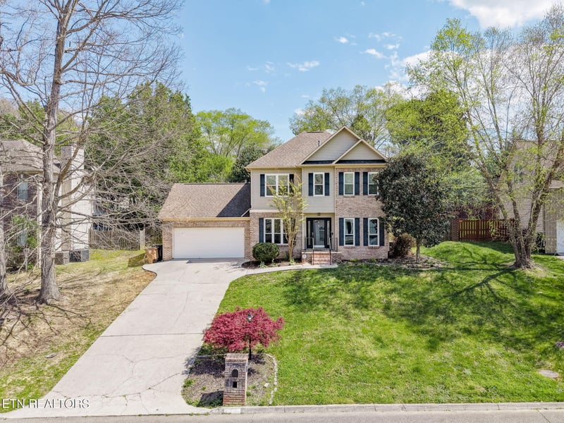 2132 Willow Creek Ln, Knoxville, TN 37909