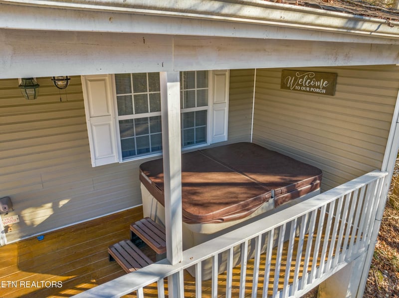 2133 Duck Pond Ln, Sevierville, TN 37876