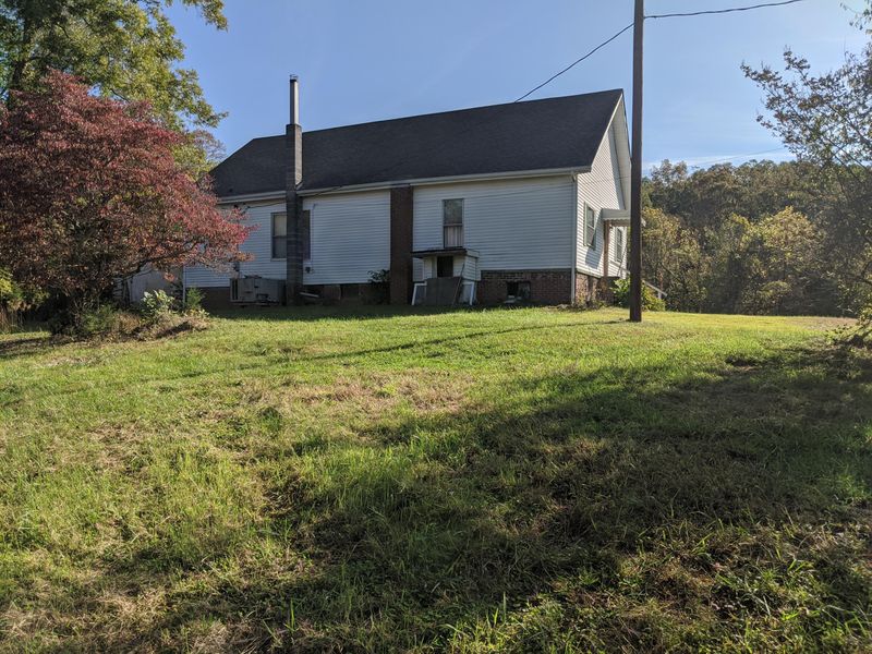 2133 Smith School Rd, Strawberry Plains, TN 37871