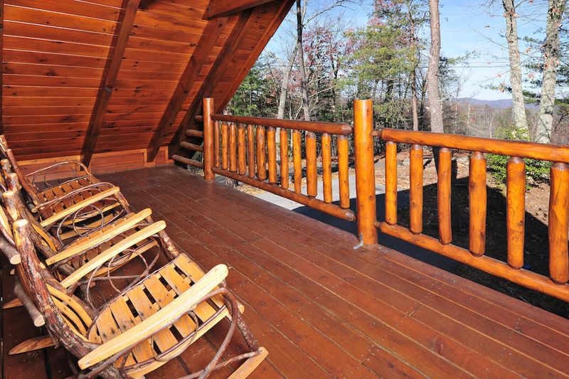 2133 Walnut Ct, Sevierville, TN 37876