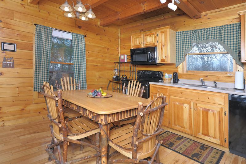 2133 Walnut Ct, Sevierville, TN 37876