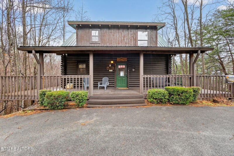 2134 Walnut Ct, Sevierville, TN 37876