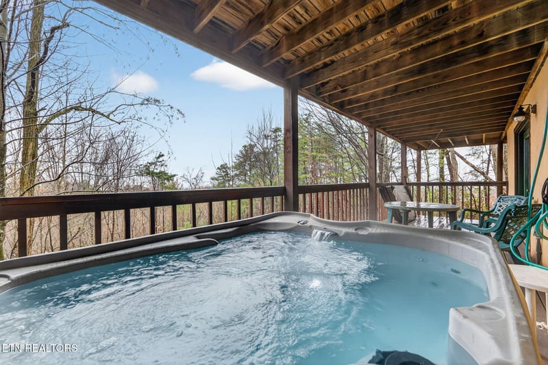 2134 Walnut Ct, Sevierville, TN 37876