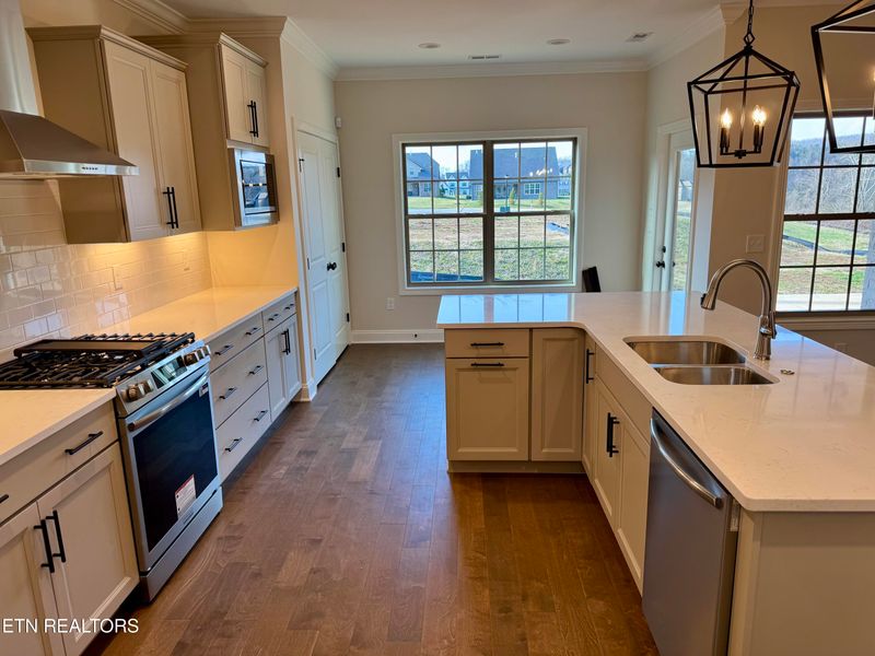 2135 Lantern Park Ln, Knoxville, TN 37932