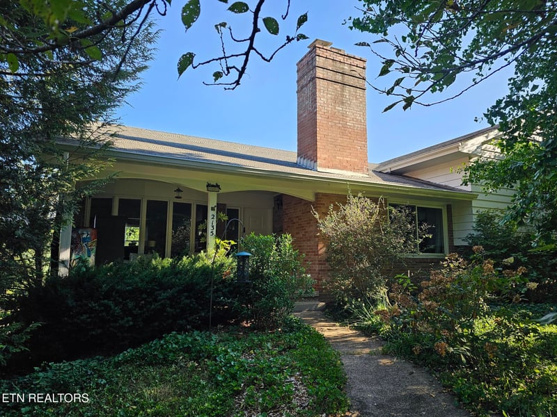 2135 Maplewood Dr, Knoxville, TN 37920