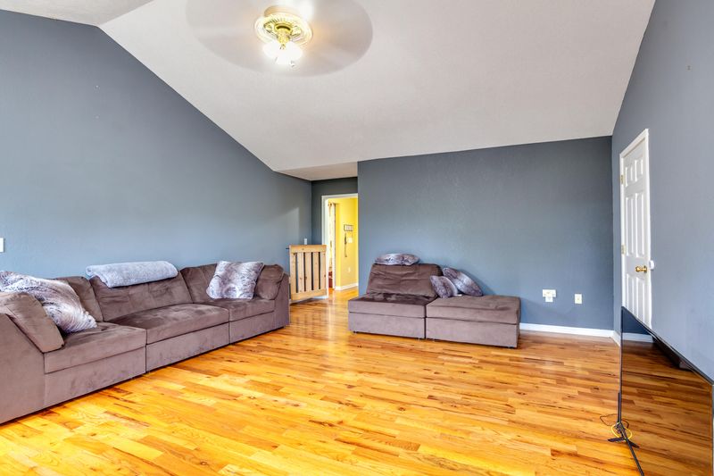 2136 Aaron Ct, Sevierville, TN 37876