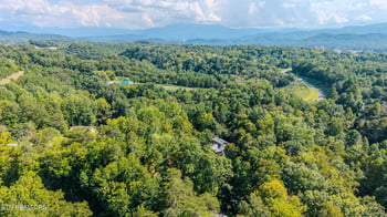 2136 Daisy Tr, Pigeon Forge, TN 37863