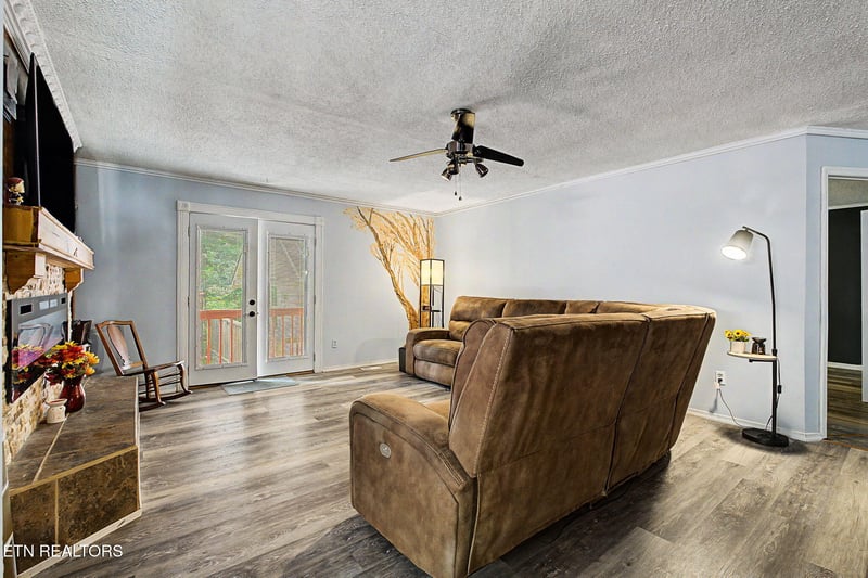 2136 Daisy Tr, Pigeon Forge, TN 37863