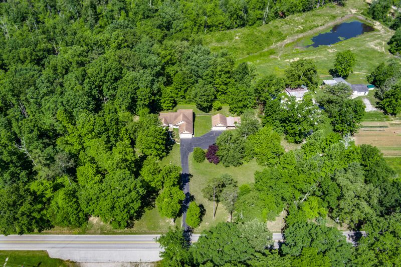2136 Deer Lodge Hwy, Deer Lodge, TN 37726