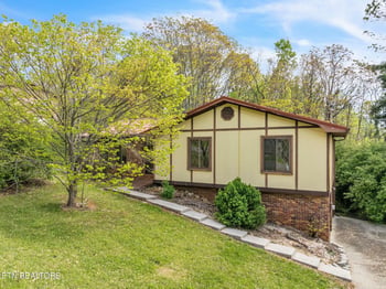 2137 Highview Dr, Morristown, TN 37813