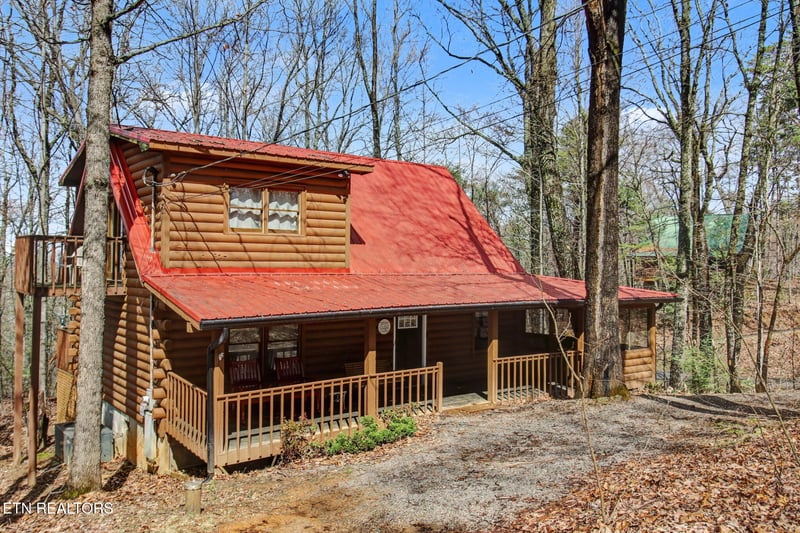 2137 Red Bud Rd, Sevierville, TN 37876