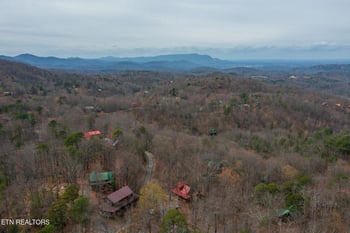 2137 Red Bud Rd, Sevierville, TN 37876