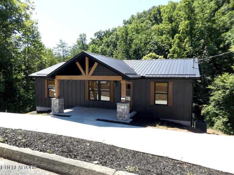 2138 Bluff Ridge Rd, Sevierville, TN 37876