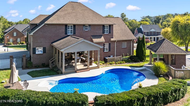 2138 Council Fire Dr, Knoxville, TN 37918