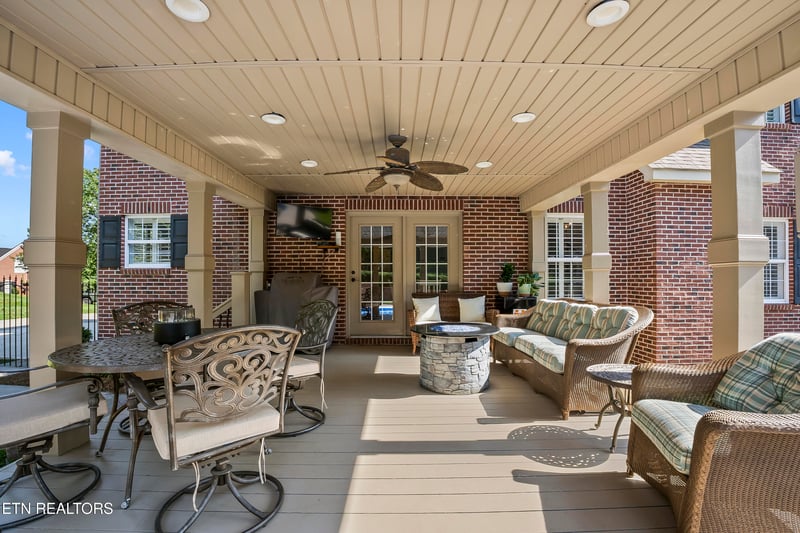 2138 Council Fire Dr, Knoxville, TN 37918