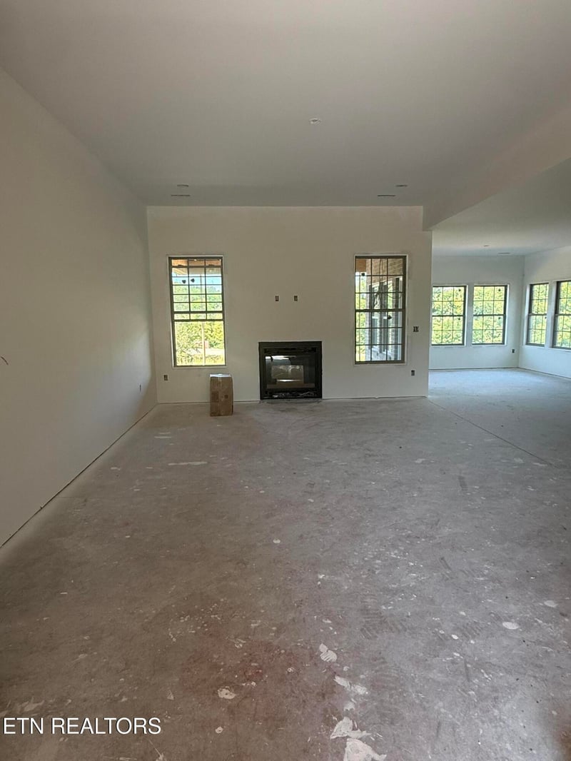 2138 Lantern Park Ln, Knoxville, TN 37932