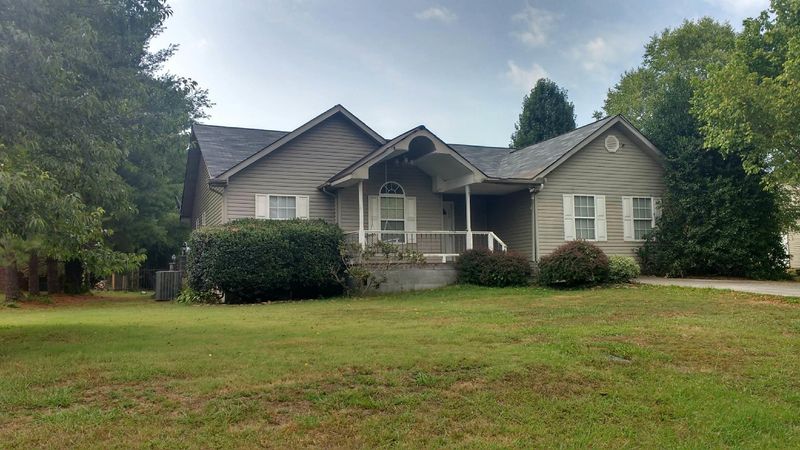 214 Avecor Dr, Vonore, TN 37885