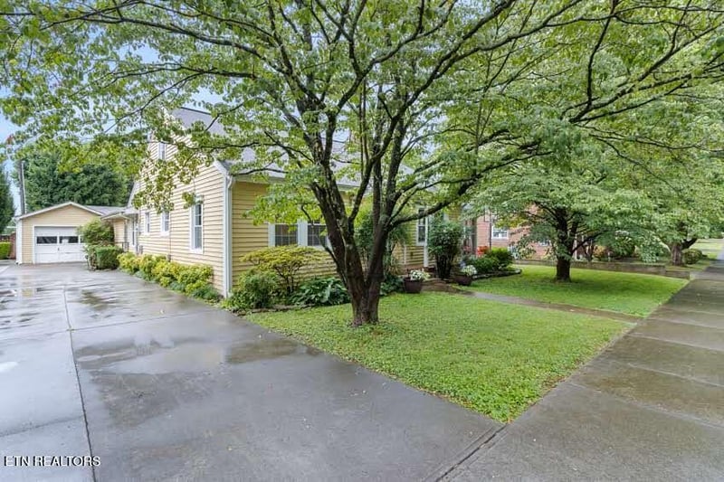 214 Broad St, Sweetwater, TN 37874