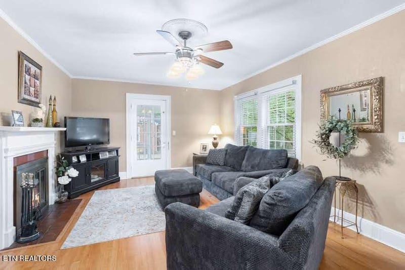214 Broad St, Sweetwater, TN 37874