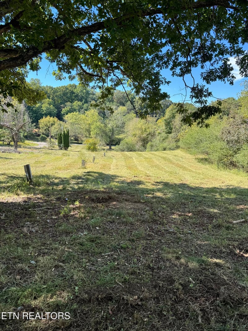 214 Cates Rd, Rockwood, TN 37854