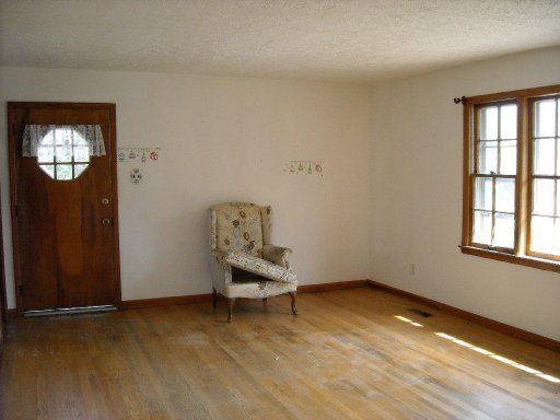 214 Cedar Hills Dr, Clinton, TN 37716